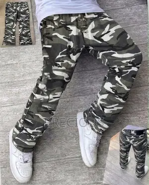 Men’s Camouflage Cargo Trousers