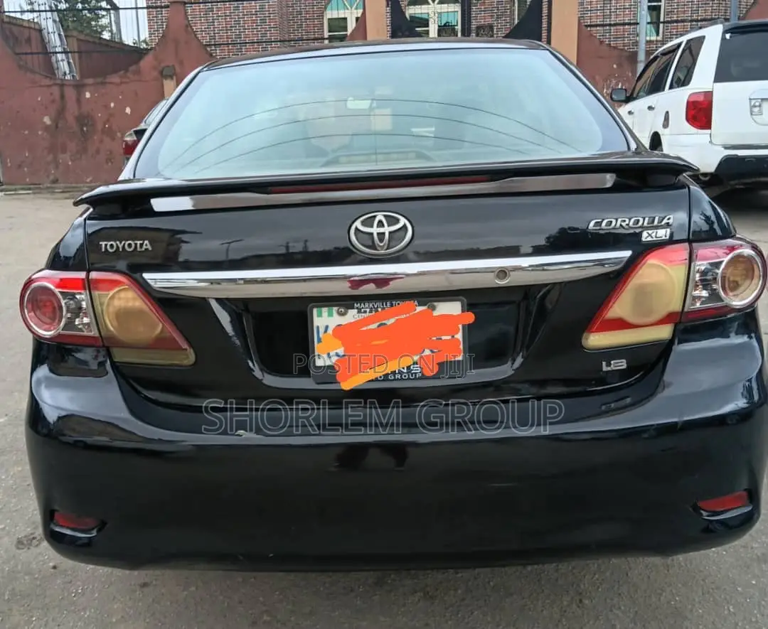 Toyota Corolla 2010 Black