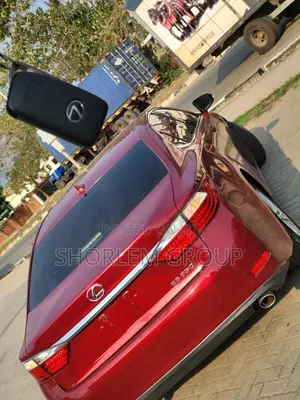 Lexus ES 2013 Red