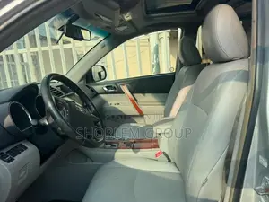Toyota Highlander 2010 Silver