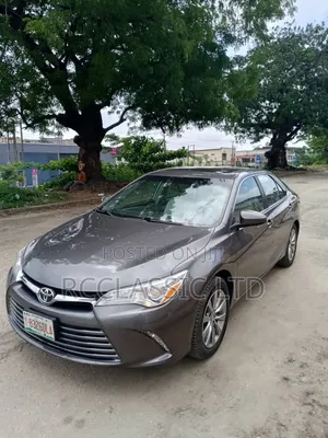 Toyota Camry 2017 Gray