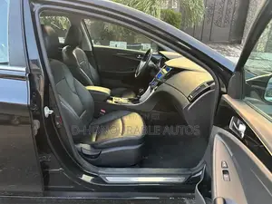 Hyundai Sonata Limited 2.0T Sedan (2.0L 4cyl 6A) 2013 Black
