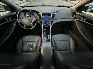 Hyundai Sonata Limited 2.0T Sedan (2.0L 4cyl 6A) 2013 Black