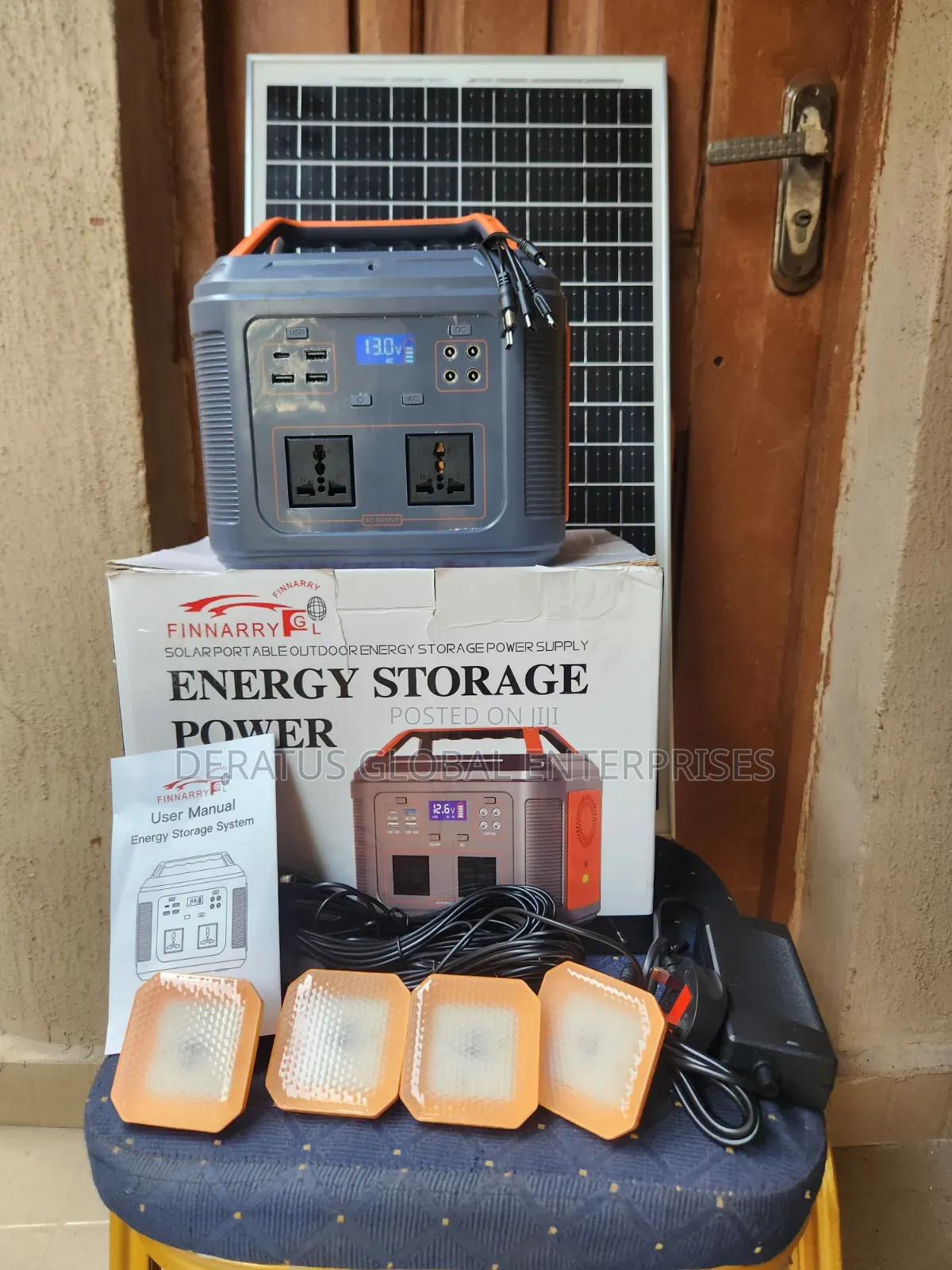 350W Solar Generator With Multiple Outputs