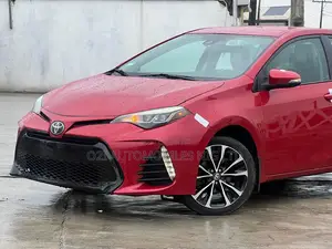 Toyota Camry 2018 Red