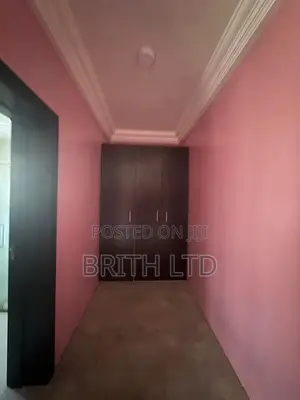 4bdrm Townhouse/Terrace in Ikate for sale