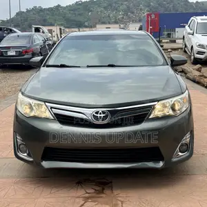 Toyota Camry SE V6 4dr Sedan (3.5L 6cyl 6A) 2013 Green