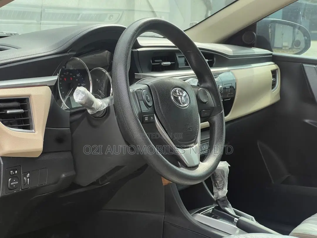 Toyota Corolla 2015 Black