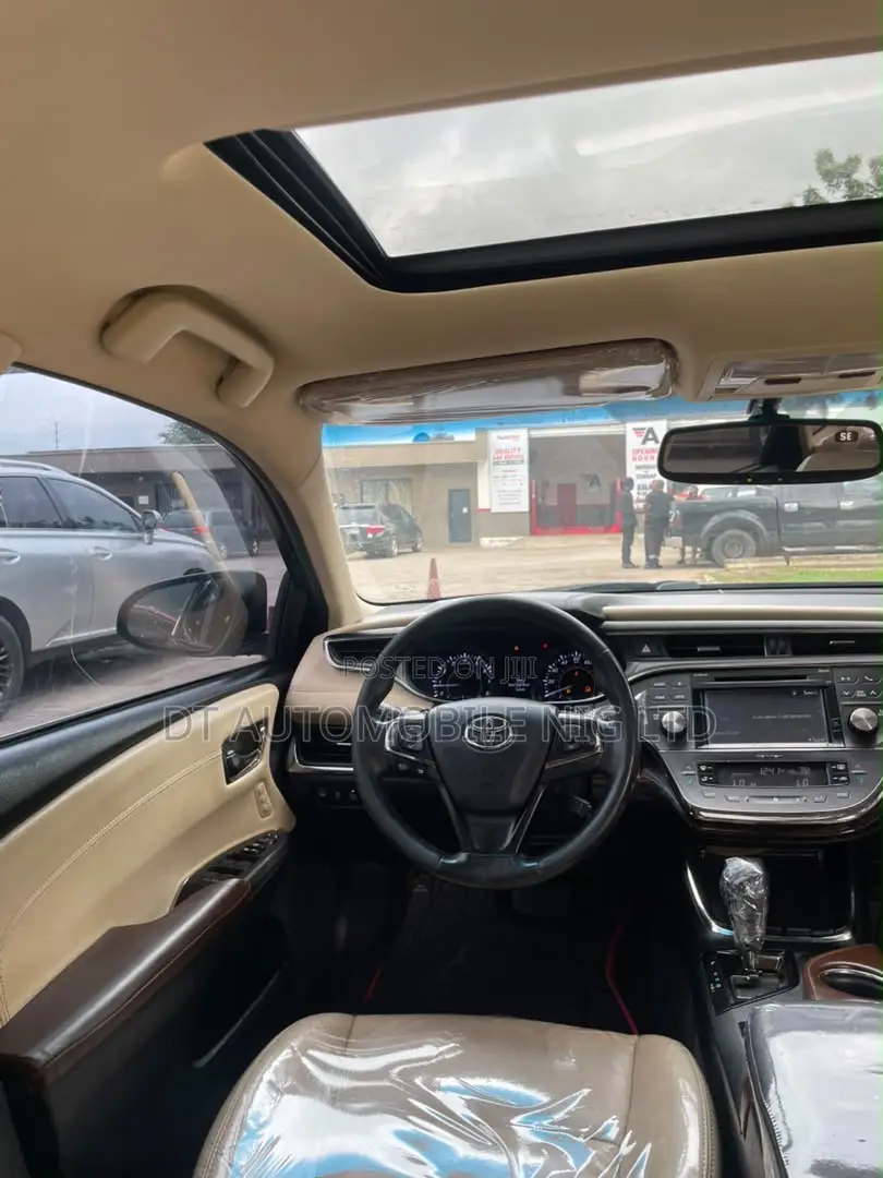 Toyota Avalon 2015