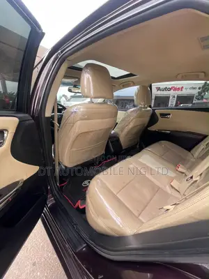 Toyota Avalon 2015