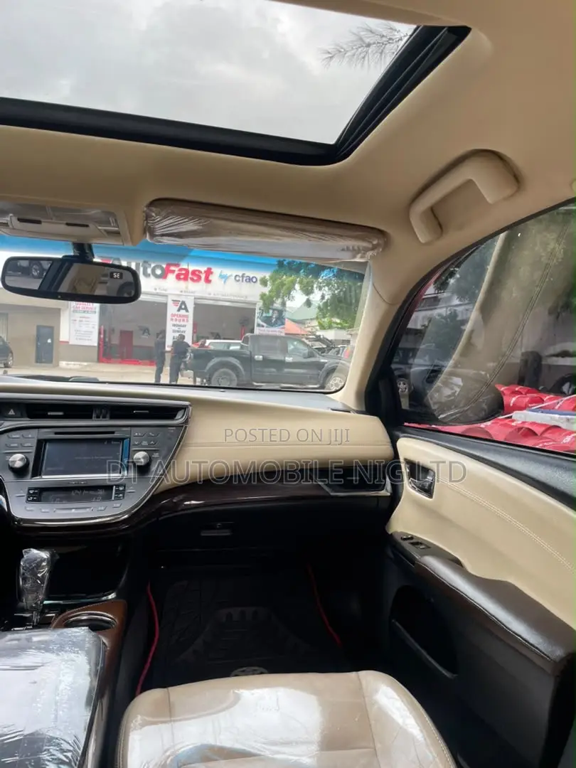 Toyota Avalon 2015