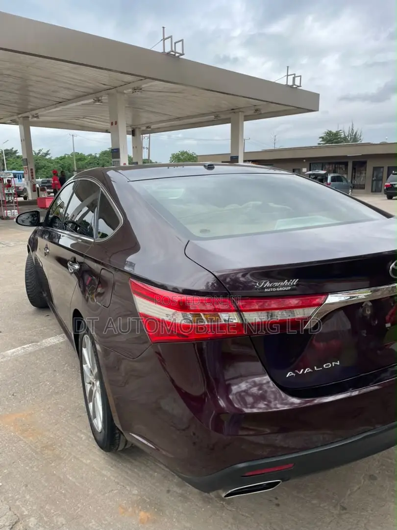 Toyota Avalon 2015