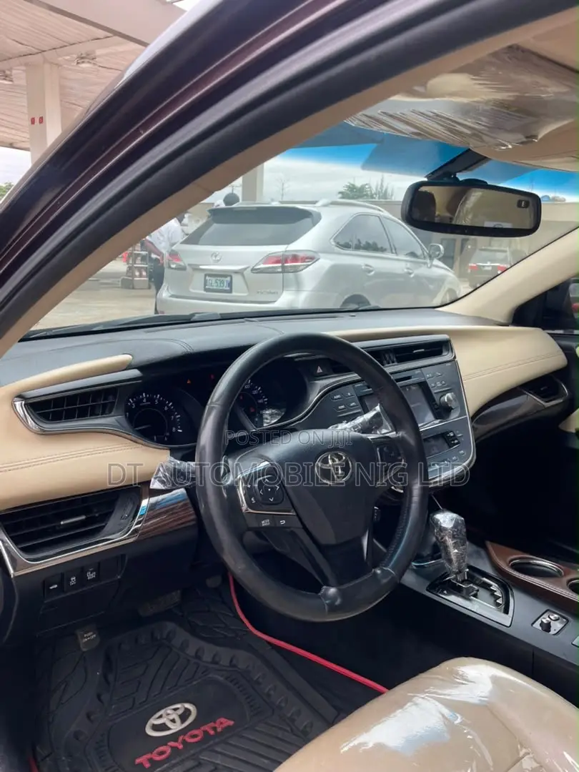Toyota Avalon 2015