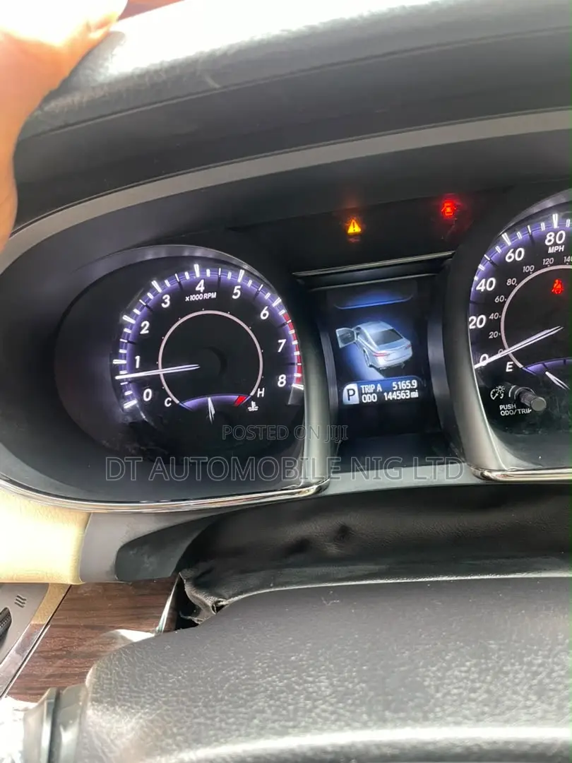 Toyota Avalon 2015