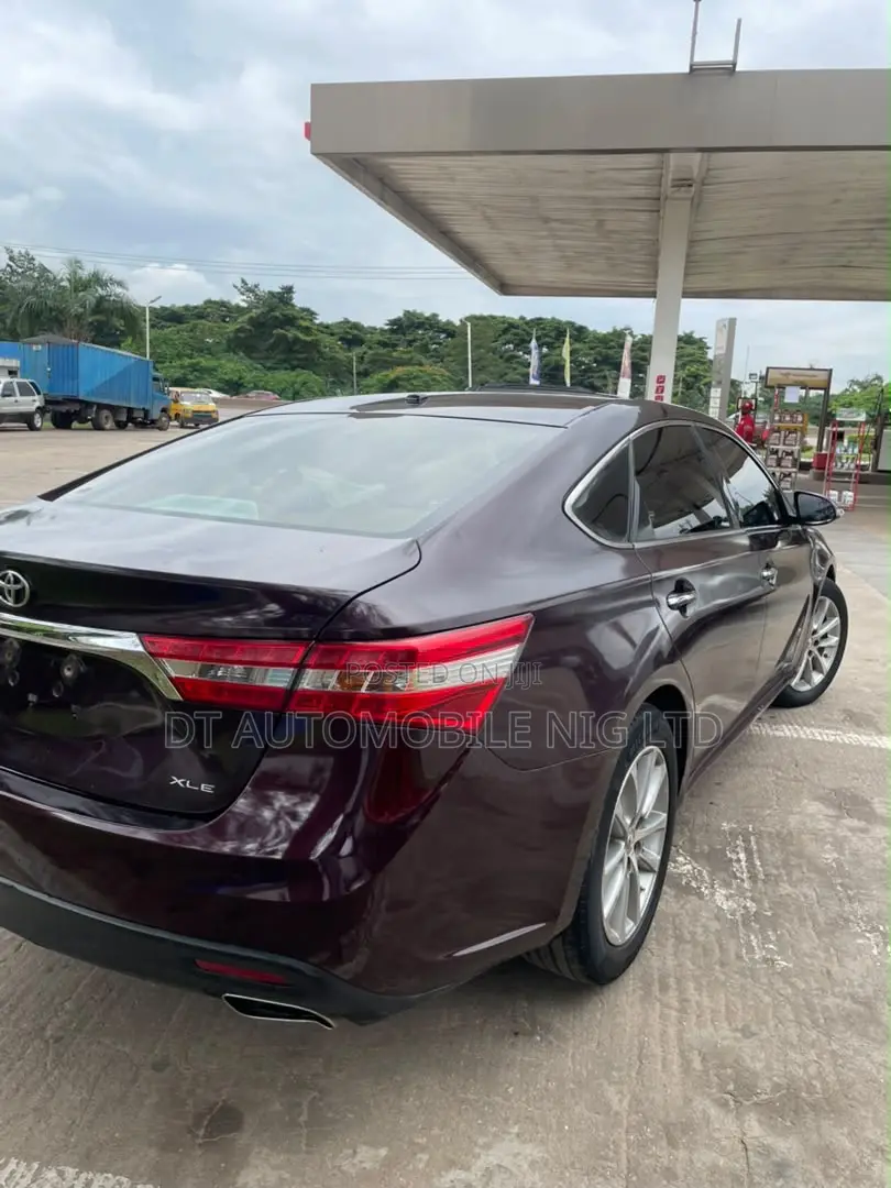 Toyota Avalon 2015