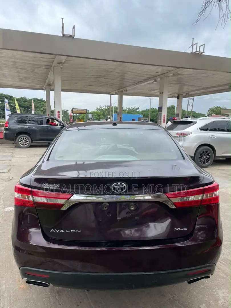 Toyota Avalon 2015