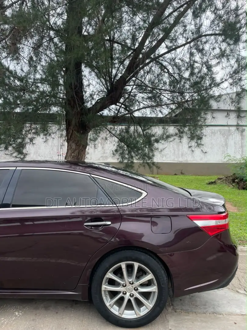 Toyota Avalon 2015