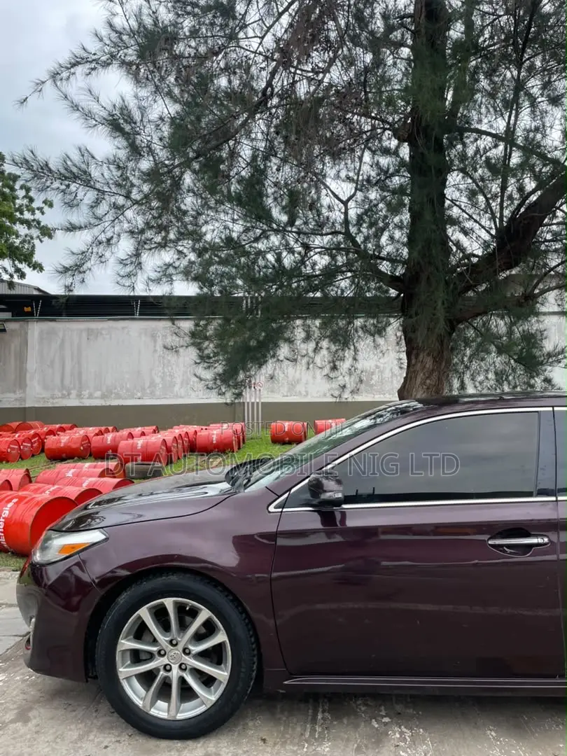 Toyota Avalon 2015