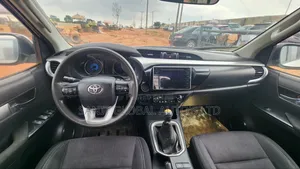 Toyota Hilux 2016 White