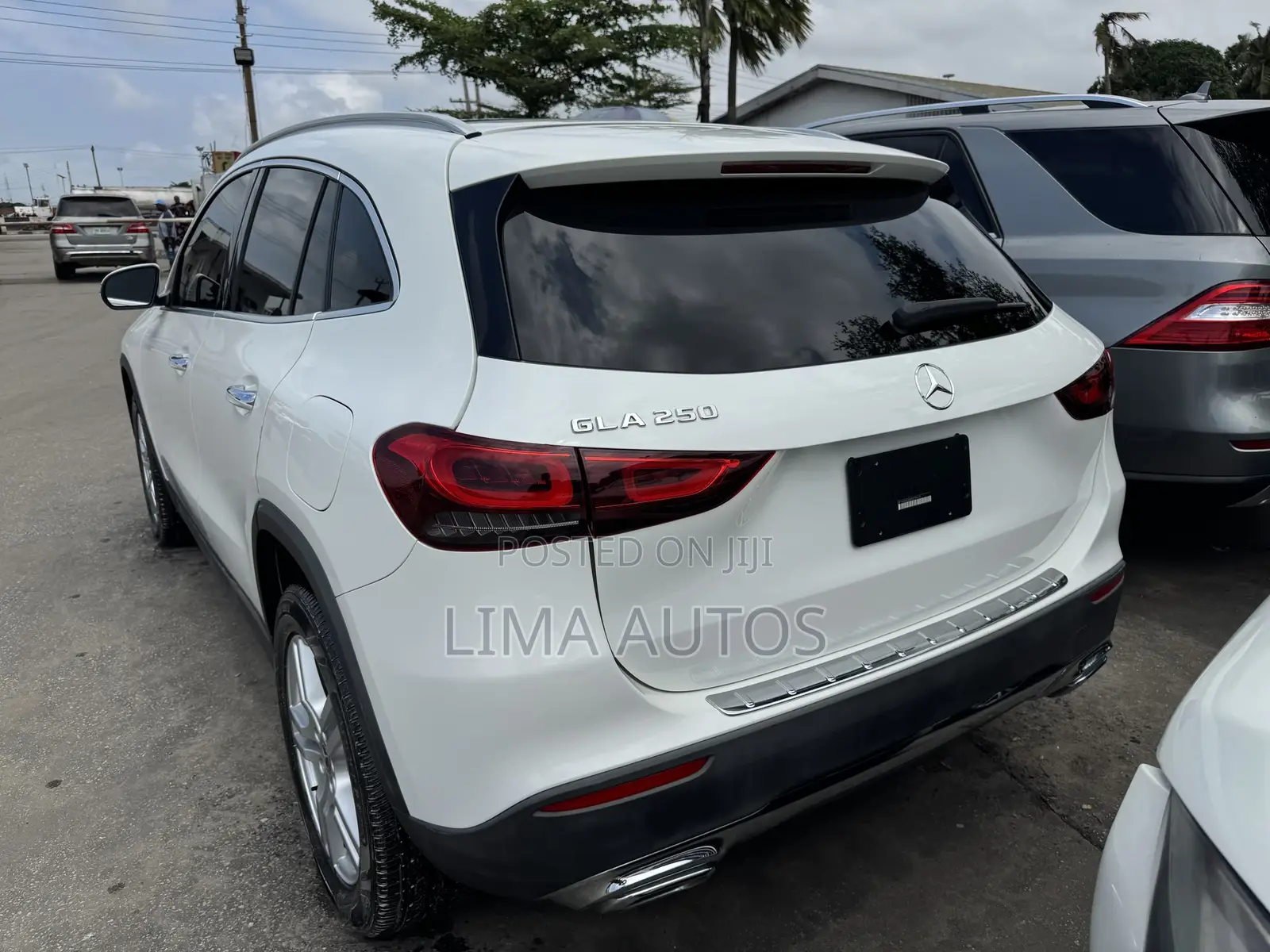 Mercedes-Benz GLA 250 2022 White