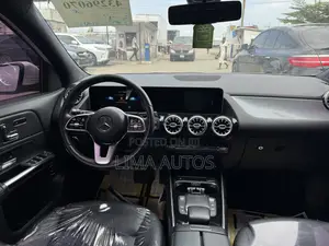 Mercedes-Benz GLA 250 2022 White