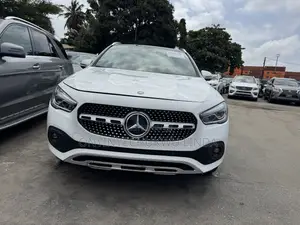 Mercedes-Benz GLA 250 2022 White