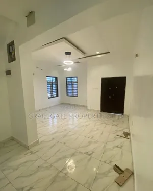 4bdrm Townhouse / Terrace in Wuye By Police for rent