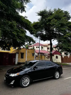 Toyota Camry XLE V6 4dr Sedan (3.5L 6cyl 6A) 2013 Black