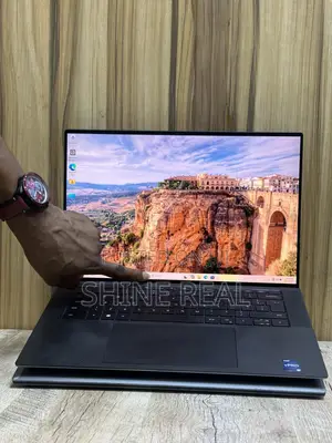 Laptop Dell Precision 5570 32GB Intel Core i7 SSD 512GB