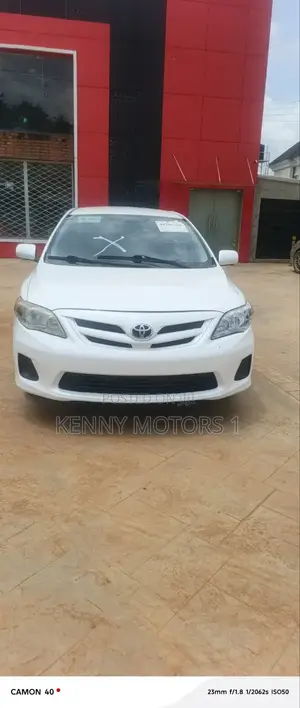 Toyota Corolla LE 4dr Sedan (1.8L 4cyl 4A) 2012 White