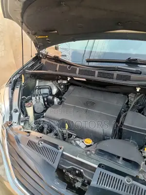 Toyota Sienna 2013 Green