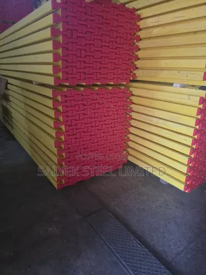 Doka Yellow Beam and Acrom Props