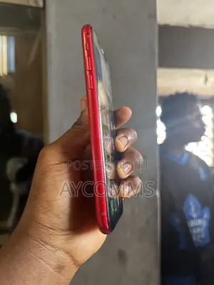 Apple iPhone XR 64 GB Red