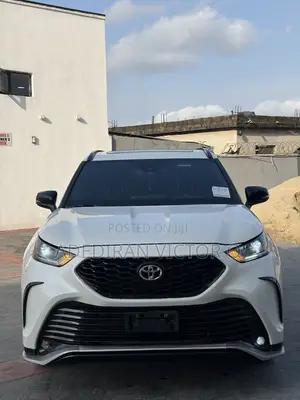 Toyota Highlander XSE 2021 White