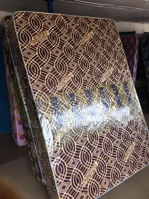 Onyx Unifoam 4*1/2 X 6 by 12inches With 2 Crown Pillows.