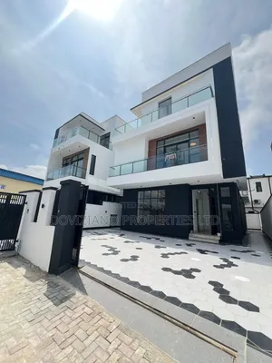 5bdrm Duplex in Chevron for sale