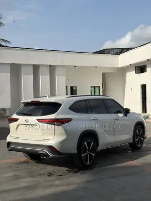 Toyota Highlander XSE 2021 White