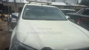 Toyota Hilux 2018 Windscreen