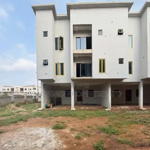 4bdrm Townhouse/Terrace in Kaura By Games for sale