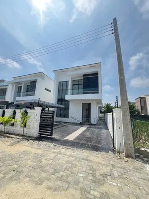 5bdrm Duplex in Chevron for sale