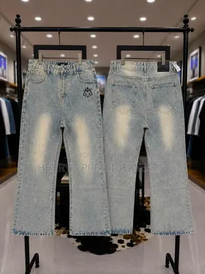 Men's Baggy Jeans - Trendy Stylish