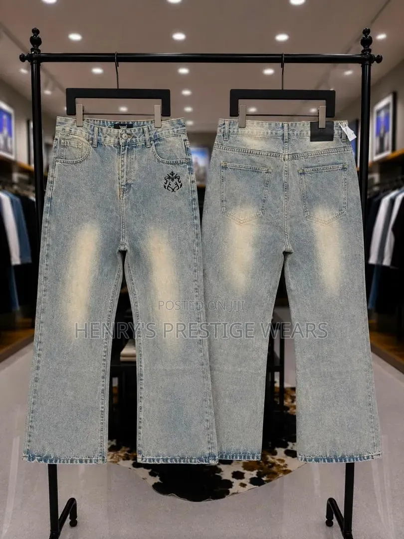 Men's Baggy Jeans - Trendy Stylish