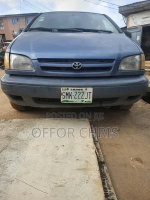 Toyota Sienna 1999 Blue