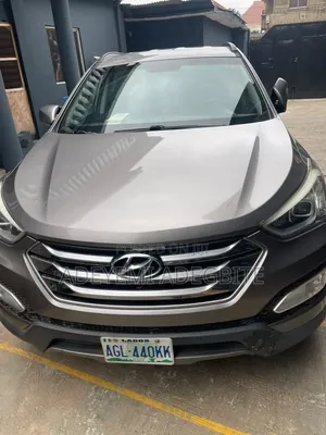 Hyundai Santa Fe 2015 Brown