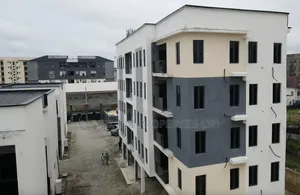 3bdrm Apartment in Lekki Phase 1 for rent
