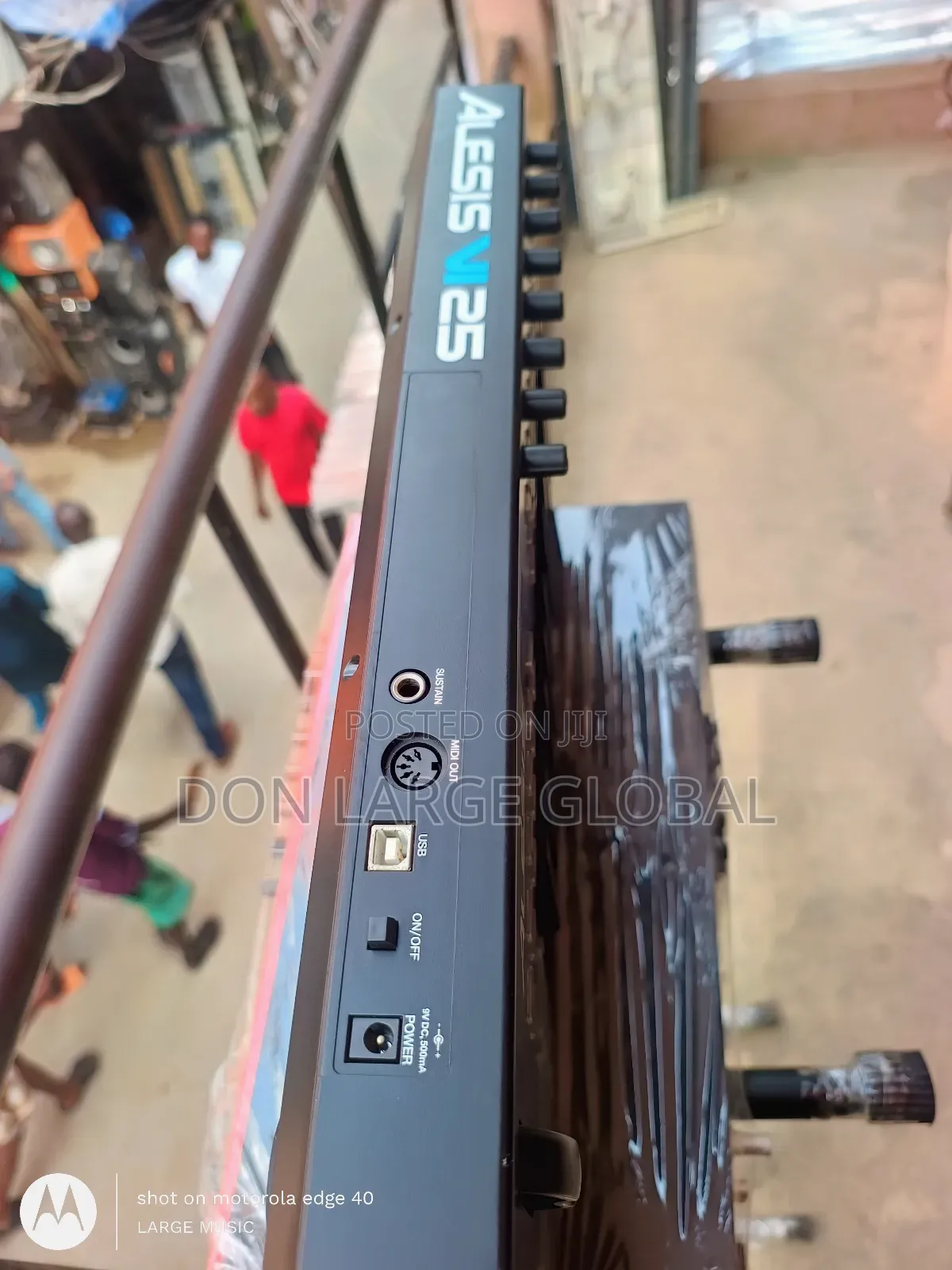 Alesis Vi25 Midi Controller