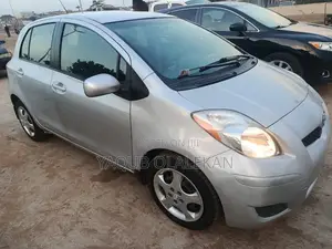 Toyota Yaris 2010 Silver