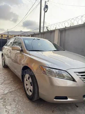 Toyota Camry SE 4dr Sedan (2.4L 4cyl 5A) 2009 Gold