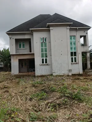 4bdrm Duplex in Agbor Ika South for sale