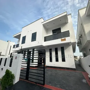 4bdrm Duplex in Ogombo for sale